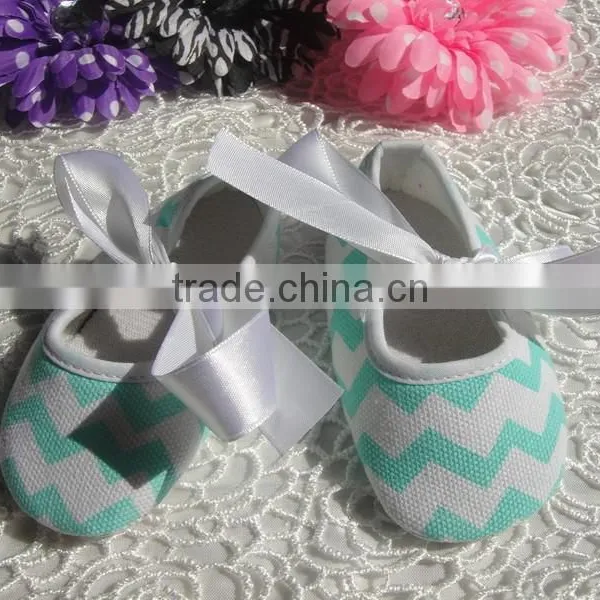 2015wholesaleColorful Chevron Girls Baby Shoes With Cute Ribbon Shoelace Prewalker Toddlers Cotton Walking Shoes photo-3