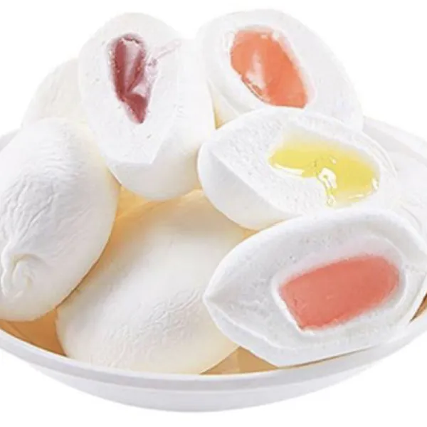 Malvaviscos de calidad en gran cantidad o en bolsas empaquetadas con salsa dulce, un snack dulce para disfrutar