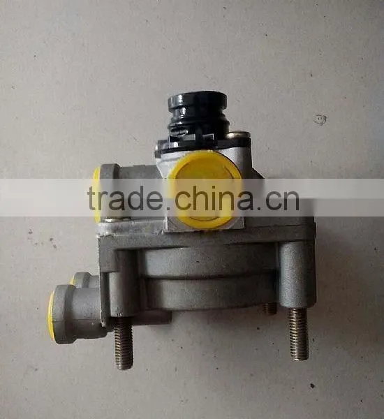 Shacman Delong F3000 Truck Parts 9730112000 Brake Relay Valve Truck Relay Valve photo-2