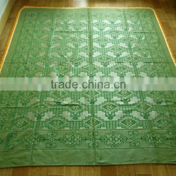 China Recycled Material Blanket and Bright Color for Home