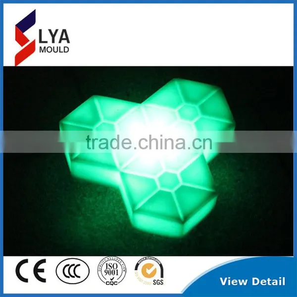 2016 Zhengzhou IP68 Plastic Led Maple Leaf Border Light for Road photo-2