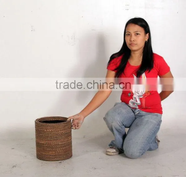 Cylidrical Planter photo-2