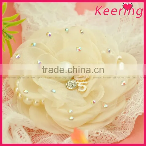 Latest Stylish Pearl Decorative Shoe Clip Flowers photo-2