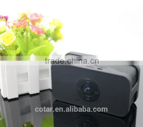 Flash Light Bluetooth Speaker, Mini Bluetooth Speaker With FM Radio photo-3