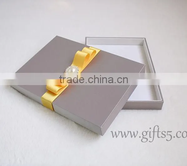 Fancy Wedding Invitation Gift Box With Ribbon photo-3