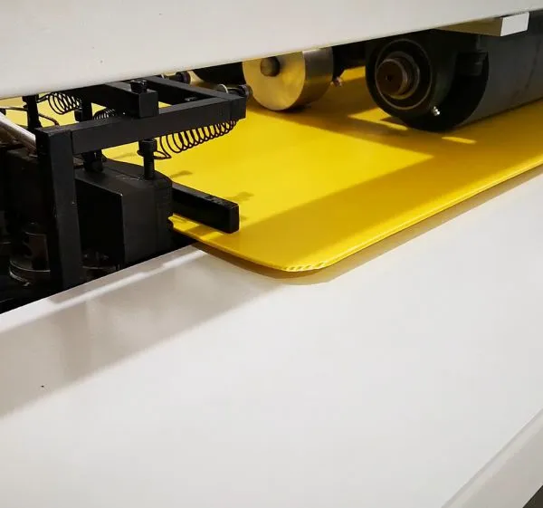 10mm 12mm 30mm White PP Fluted Corrugated Plastic Sheet Sealing Welding Machine photo-2