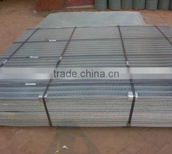 Factory Direct Supply 5*5 Welded Rabbit Cage Wire Mesh photo-4