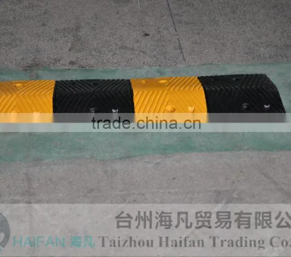 High Quality Traffic Road Speed Hump for Crossing/heavy Strength Rubber Road Speed Breaker Used on Road for Garage Safety photo-2