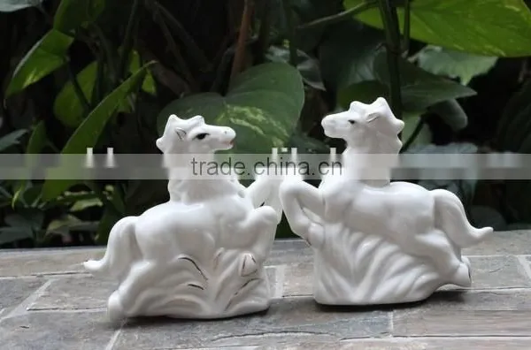Ceramic White Horse Salt & Pepper Shaker Set photo-3