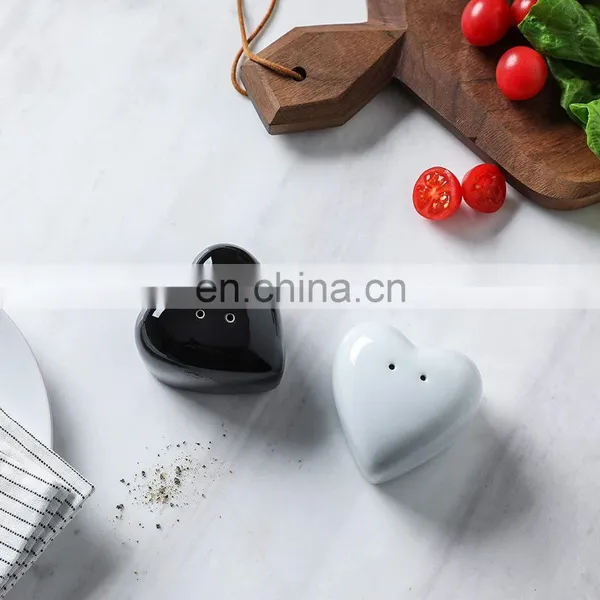 Black Heart Shaped Wedding Ceramic Salt Container and Pepper Shakers Holder Set Herb & Spice Tools photo-2