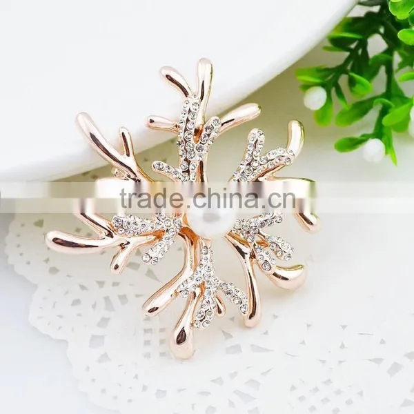 Christmas Silver Hanging Decorative Snowflakes Brooch Jewelry photo-3