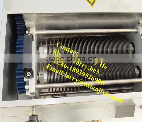 Chicken Cutting Machine/poultry With Bones Cutting Machine photo-4