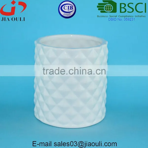 Glazed White Select Vase Ceramic Pineapple Shaped Vase