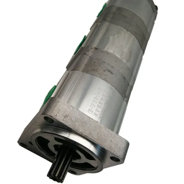 KUBOTA K-028 Triple Gear Pump This Triple Pump That Can Be Customized According to Your Requirements photo-3
