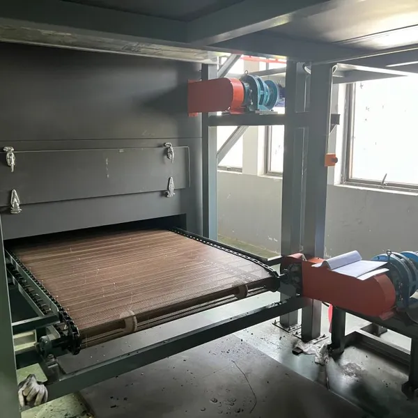 Plastic Drying Equipment for PET Bottle Manufacturing With Low Moisture Recovery