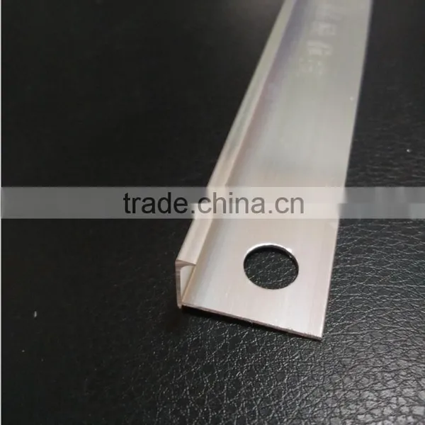 Aluminium tile corner trim