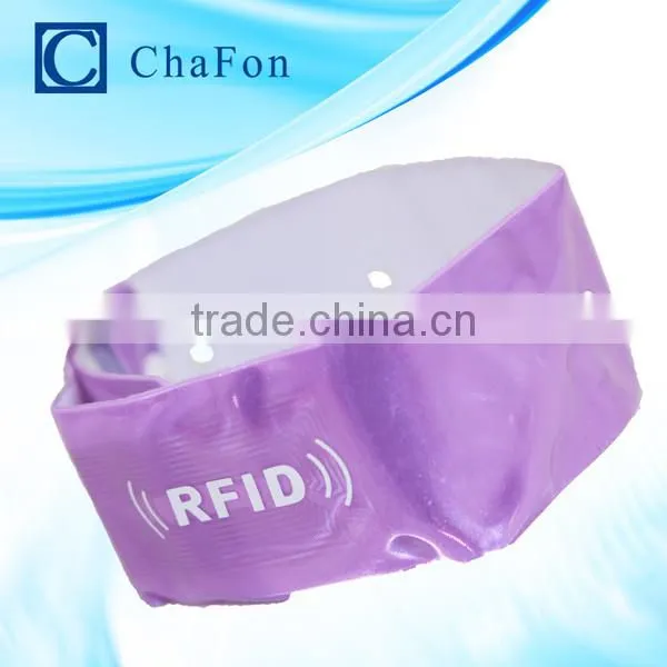 Programmable Adjustable UHF Wristband Active Rfid Wristband photo-4