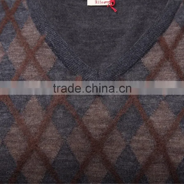 Men's Lana Wool Sweater Vest Withtwo-tone Diamond Patterns photo-3