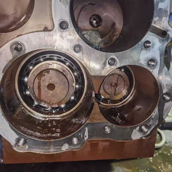 Maintenance of Carrier Screw Compressors in Central Air - Conditioning Systems With High Noise, Modification of Unit Electrical Control, and Cleaning of Multi - Connected Air - Conditioning Systems photo-2