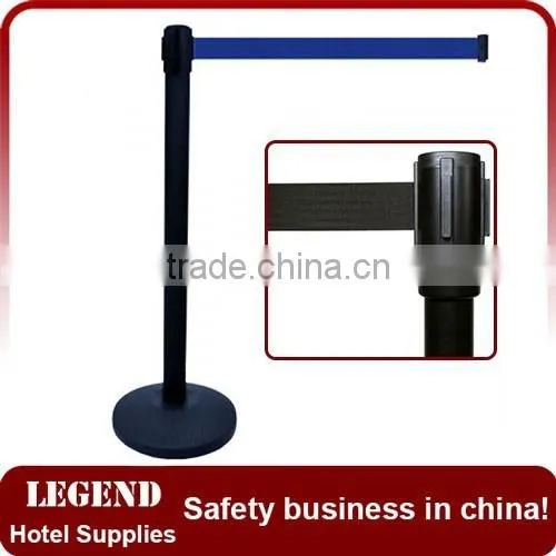 French Retractable Queue Pole Stanchion photo-4