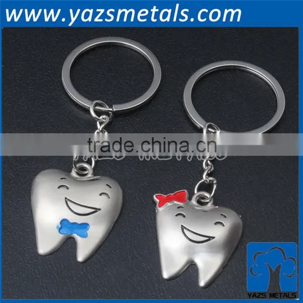Custom Metal Couple Keychain Supplier photo-2