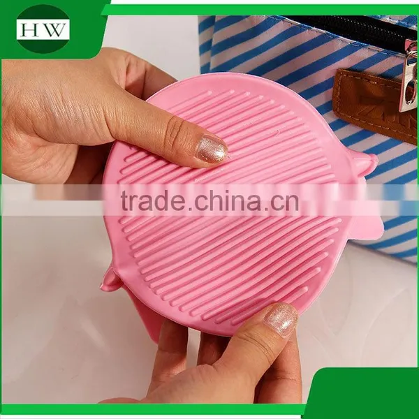 Kitchen Non-stick Cartoon Pig Silicone Bbq Baking Grill Heat Resistant Oven Finger Clip Glove Gloves photo-3