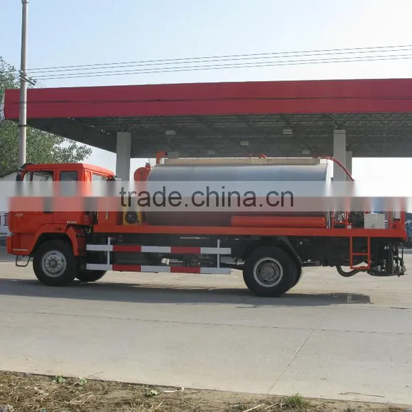 Truck Mounted Type Bitumen Sprayer (distributor ) Capacity 6000L photo-2