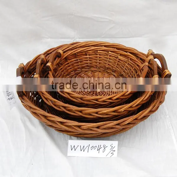 Round Basket With Handle