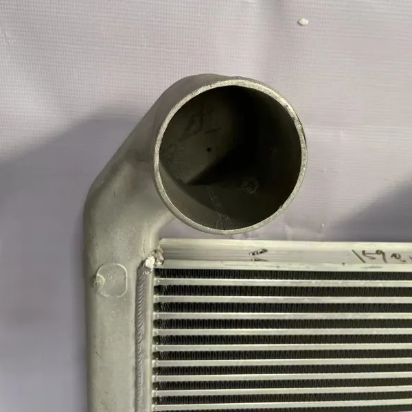 Radiator Pop-ups FAW J6 Truck Intercooler 1119010-DV100 Auto Cooling System photo-5