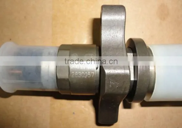 Orginal and Genuine BOSCH Common Rail Injector 0445120007 for CASE 2830957, DAF, IVECO, VW FROM BEACON MACHINE photo-2