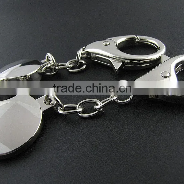 New Design Romantic Heart Keychain 2 Pieces Broken Heart Shaped Keychain For Couples Best Gift photo-4