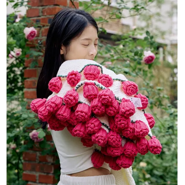 PINK CARNATIONS ROSE CROCHET FLOWER BOUQUET BLANKET photo-2