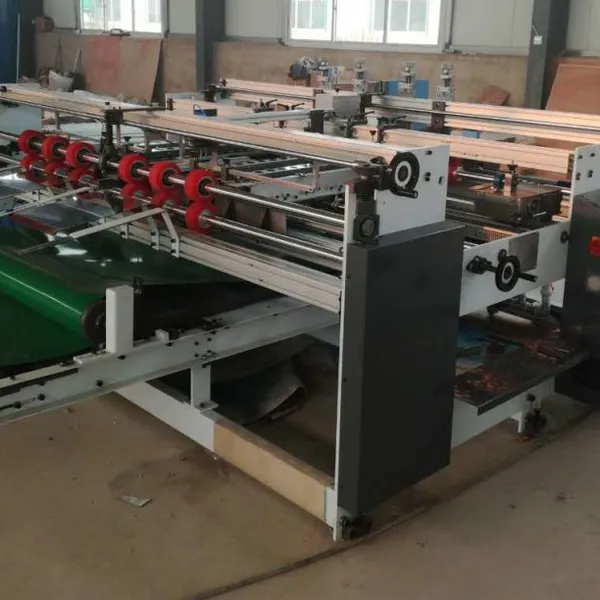 End-of-Line Packaging System: Folding, Gluing, and Strapping photo-2