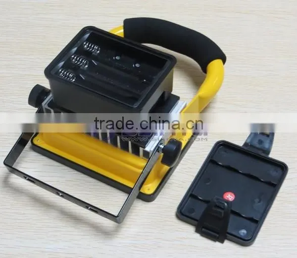 2400LM 18650 Power 800g Only Portable 30W Rechargeable LED Flood Light photo-5