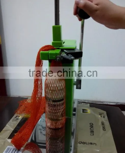 Good Quality Labor Saving Manual Sausage Clipper Machine, Using U711 Clips