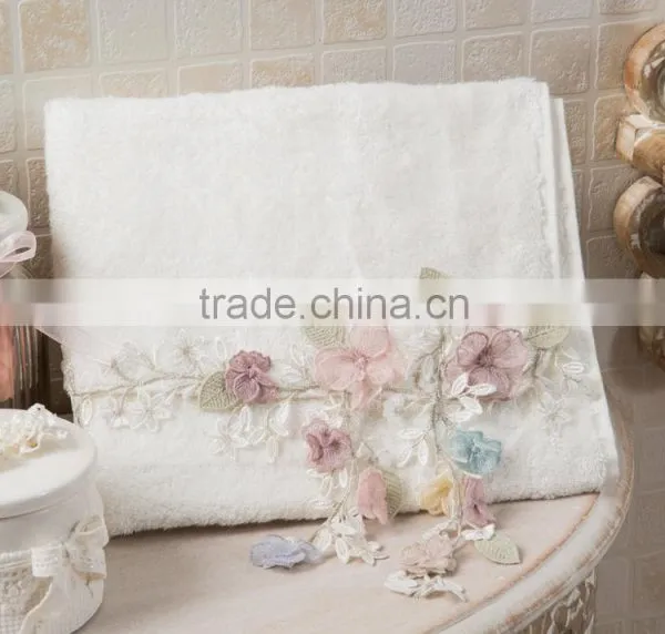 LES FLORES HANDMADE TOWEL