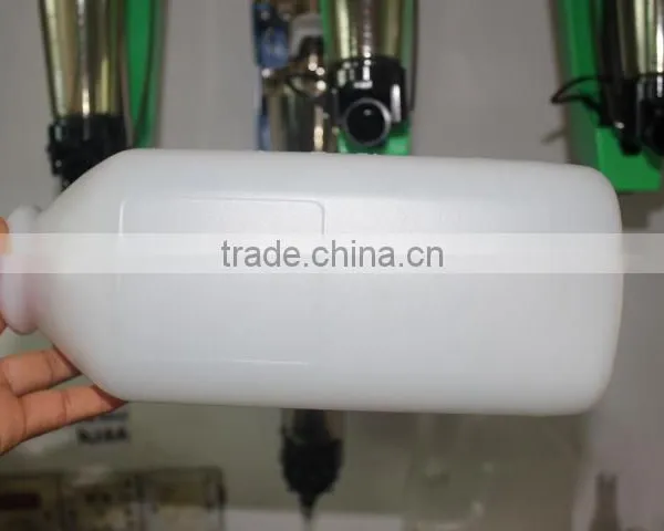 Livestock Products Natural Rubber Non-toxic 2L Animal Feeding Bottle