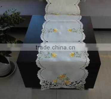 Table Runner Embroidered photo-4