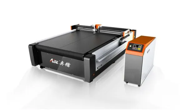Logo Blanket Cutting Machine photo-3