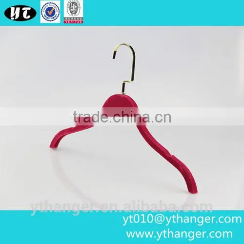 YY0447 Hot Selling Thin Velvet Shirt Hanger Red t Shirts Plastic Hanger for Clothes Quality Choice photo-2