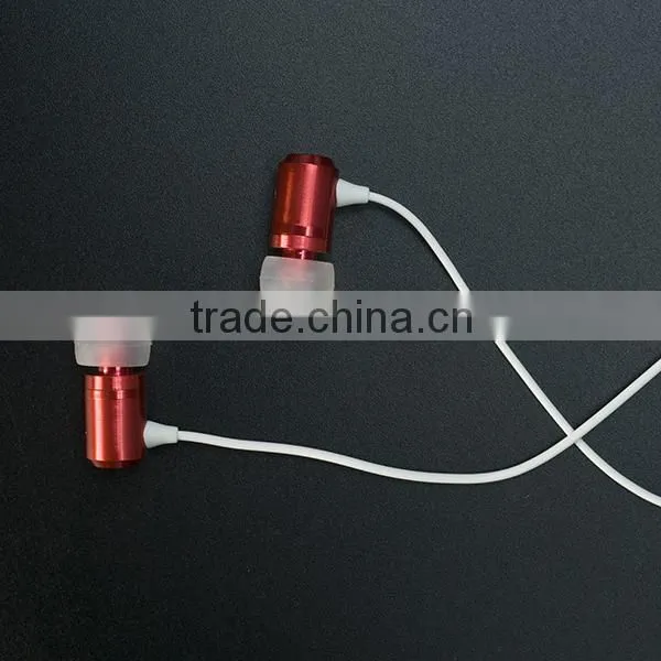 Metal Earphone With Good Quality photo-4
