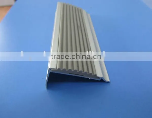 High Quality Triangle Shaped Aluminum Extrusion Profile for Floor Tile Trim photo-2
