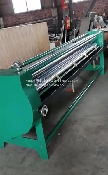 Simple structure low price paper box gluing machine 2021