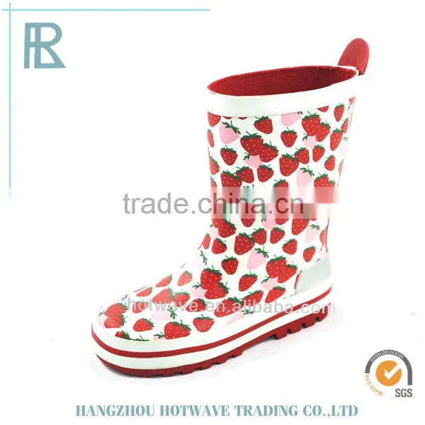 New Arrival Cheap Strawberry Print Girl Kid Rubber Boots photo-3