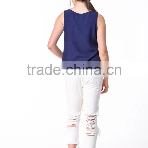 2017 New Fashion Embroidered Design Women Casual Tank Top photo-4