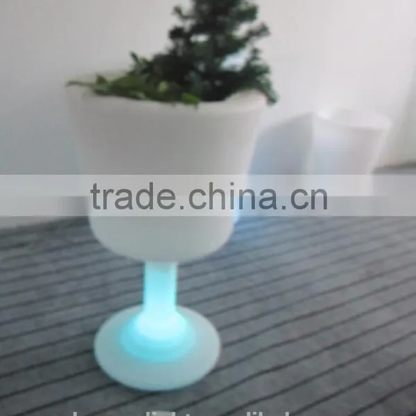PE Plastic Flowerpot With LED Light YXF-4576A photo-2