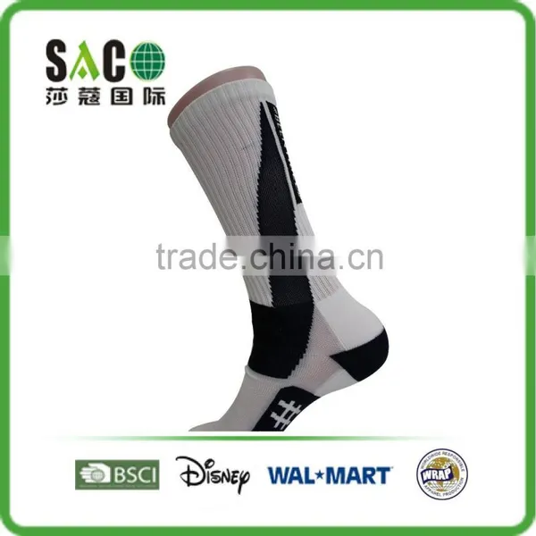 Well Pattern Black Coarse Drill White Nylon Sports Socks photo-3
