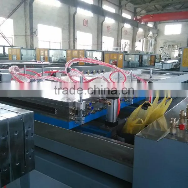 PVC+wood WPC PVC Hollow Door Machine/wpc Door Machine photo-4