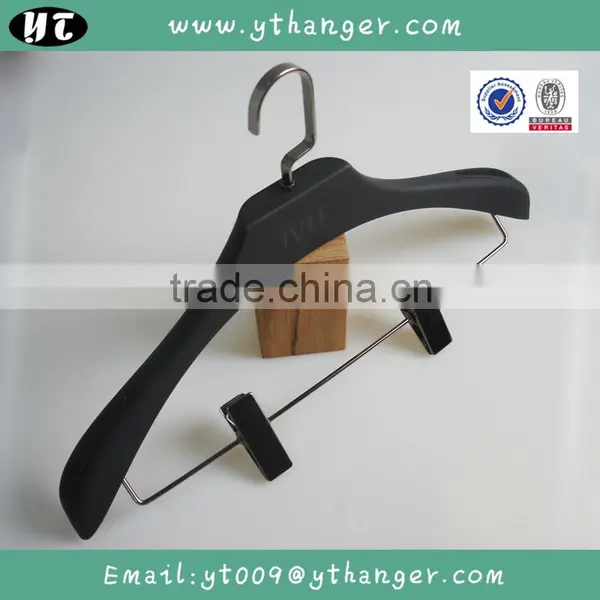 HA7014 Hot Sale New Style Clothes Plastic Suit Hanger With Clips photo-3