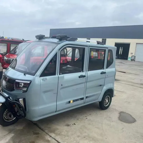 Safety and Best Price 3 People Electric Tricycle Passenger Closed Electric Tricycles photo-2